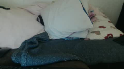 Snapshot of lariss__ chatting on 01/15/26, 08:45 Lariss online show from 01/15/26, 08:45