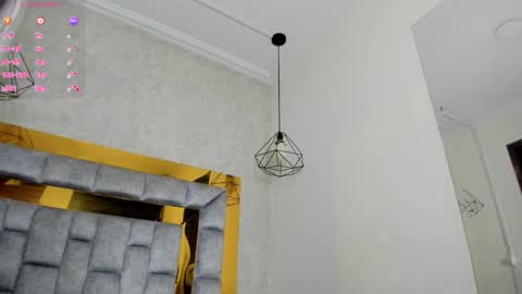  Lari online show from 11/17/25, 05:57