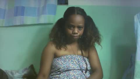 larissa645771 online show from 10/17/25, 05:15