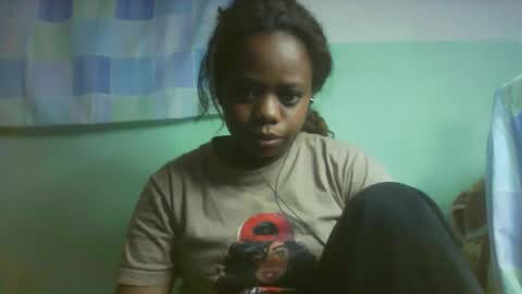 larissa645771 online show from 10/27/25, 07:07