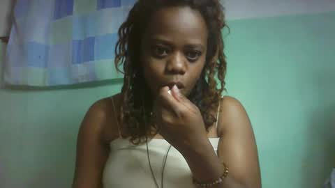 larissa645771 online show from 11/08/25, 06:40