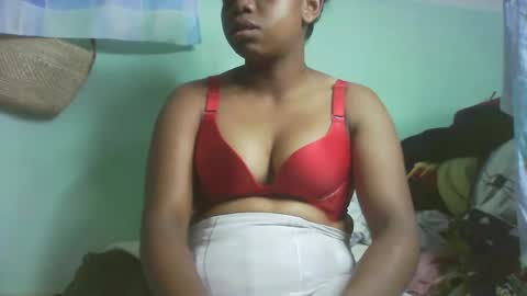 larissa645771 online show from 11/15/25, 07:54