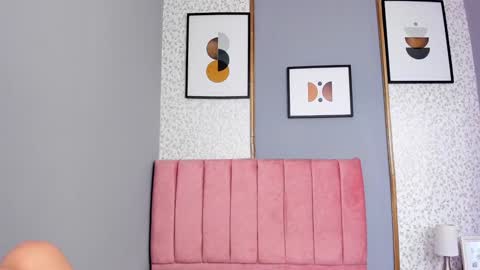 Valentina online show from 12/19/24, 12:34