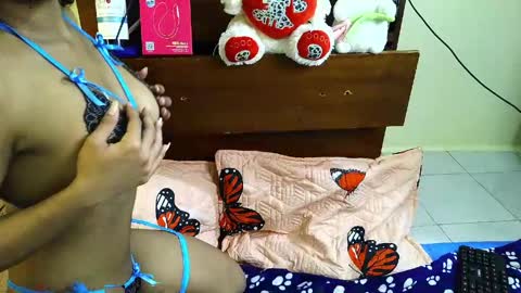 larita_curly online show from 04/20/26, 08:32