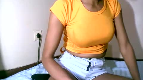 Snapshot of larra27 chatting on 09/25/25, 07:06 Malala online show from 09/25/25, 07:06