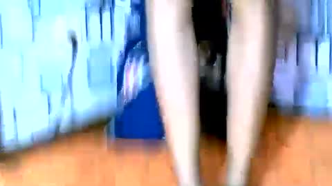 Snapshot of larra27 chatting on 10/05/25, 03:05 Malala online show from 10/05/25, 03:05