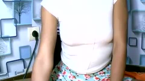 Snapshot of larra27 chatting on 10/07/25, 09:45 Malala online show from 10/07/25, 09:45