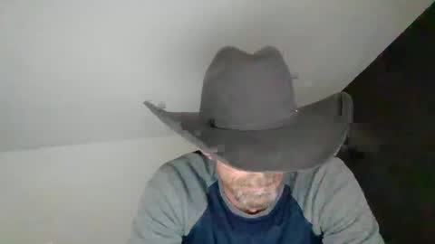 Snapshot of larry77733217 chatting on 01/31/25, 07:51 larry77733217 online show from 01/31/25, 07:51