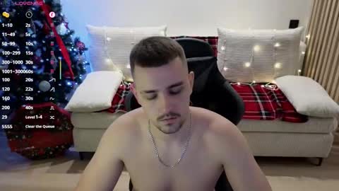 Snapshot of larstar01 chatting on 12/03/25, 10:30 Lars online show from 12/03/25, 10:30