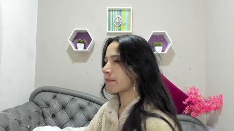 Snapshot of laskhmi_ chatting on 05/11/26, 12:33 Tania online show from 05/11/26, 12:33