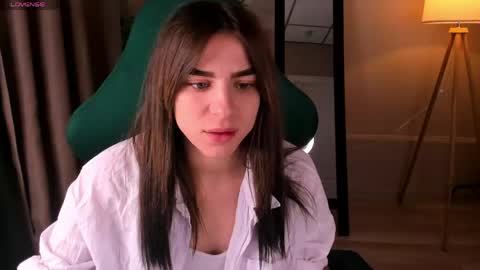Snapshot of lasly_moon chatting on 05/10/26, 11:43 lasly_moon online show from 05/10/26, 11:43