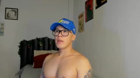 Snapshot of lass_nazar chatting on 12/20/25, 02:18 lass_nazar online show from 12/20/25, 02:18