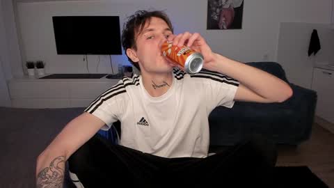 Snapshot of lastnight4you chatting on 12/18/24, 07:30 acie online show from 12/18/24, 07:30