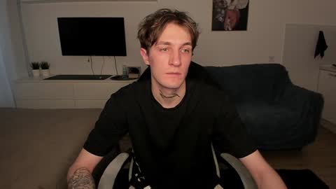 Snapshot of lastnight4you chatting on 12/31/24, 12:25 acie online show from 12/31/24, 12:25