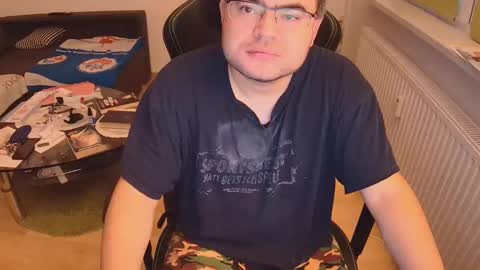 Snapshot of latexboy893 chatting on 09/14/25, 05:45 latexboy893 online show from 09/14/25, 05:45