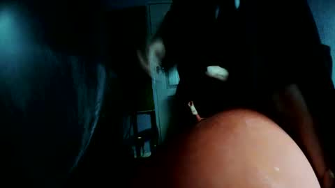 Snapshot of latexchris77 chatting on 12/23/24, 10:33 latexchris77 online show from 12/23/24, 10:33