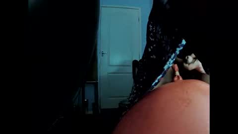 Snapshot of latexchris77 chatting on 01/01/25, 12:22 latexchris77 online show from 01/01/25, 12:22