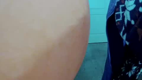 Snapshot of latexchris77 chatting on 01/08/25, 01:20 latexchris77 online show from 01/08/25, 01:20