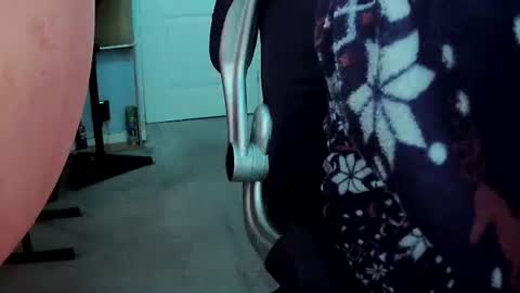 Snapshot of latexchris77 chatting on 02/16/25, 11:16 latexchris77 online show from 02/16/25, 11:16