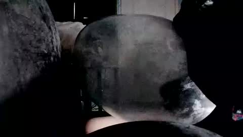 Snapshot of latexchris77 chatting on 02/09/26, 11:31 latexchris77 online show from 02/09/26, 11:31