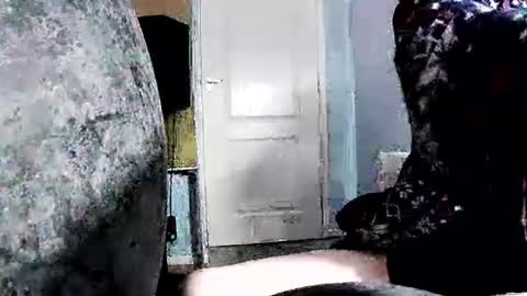 Snapshot of latexchris77 chatting on 02/19/26, 09:27 latexchris77 online show from 02/19/26, 09:27