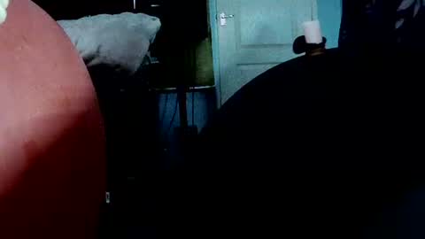 Snapshot of latexchris77 chatting on 02/24/26, 07:39 latexchris77 online show from 02/24/26, 07:39