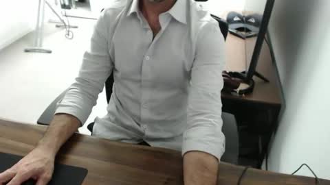 Snapshot of latexdave84 chatting on 10/15/25, 10:48 latexdave84 online show from 10/15/25, 10:48