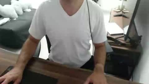 latexdave84 online show from 04/16/26, 09:43