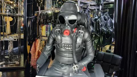 latexlover202 online show from 04/01/26, 09:56