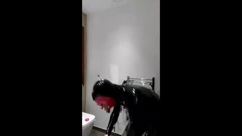 Latexsurfer online show from 02/23/26, 06:49