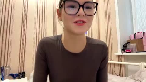 Snapshot of latiapetosa chatting on 06/19/26, 01:26 Mia online show from 06/19/26, 01:26