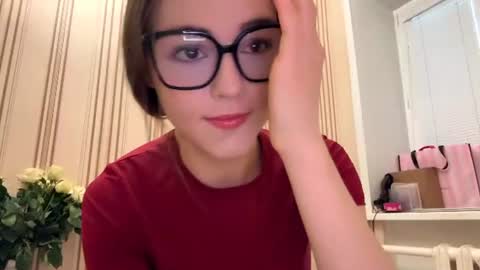 Snapshot of latiapetosa chatting on 06/29/26, 05:35 Mia online show from 06/29/26, 05:35