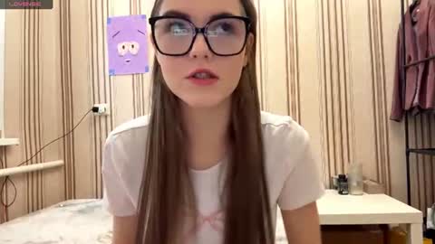 Snapshot of latiapetosa chatting on 07/21/26, 11:34 Mia online show from 07/21/26, 11:34