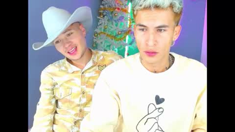 latin_boysxxx_ online show from 11/05/25, 07:08