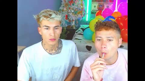 latin_boysxxx_ online show from 11/14/25, 11:57