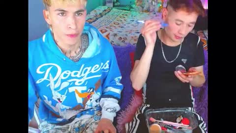 latin_boysxxx_ online show from 12/01/25, 04:34