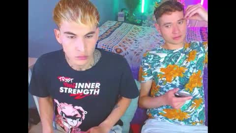 latin_boysxxx_ online show from 12/05/25, 06:04