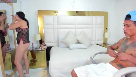 Snapshot of latin_couple20y chatting on 10/16/25, 08:43 Johana y Santiago online show from 10/16/25, 08:43