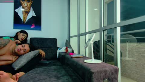 Snapshot of latin_couple77 chatting on 01/17/25, 05:53 Sara y Andy online show from 01/17/25, 05:53