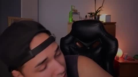  Free OF online show from 12/18/25, 11:27