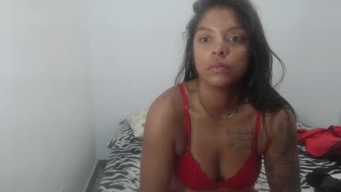 Snapshot of latin_meg chatting on 05/18/26, 04:13 M E G A N online show from 05/18/26, 04:13