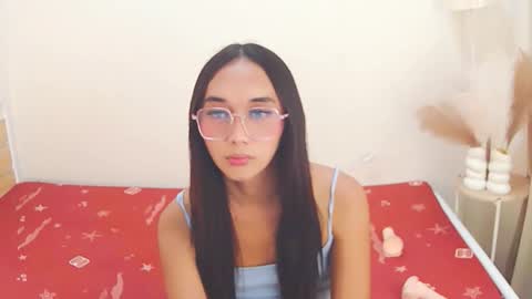 latina_kia online show from 03/18/26, 08:06