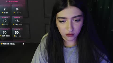 Snapshot of latina_mia chatting on 07/27/26, 06:15 miiiiiiaaaa online show from 07/27/26, 06:15
