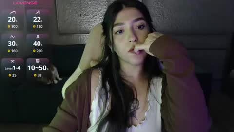 Snapshot of latina_mia chatting on 08/06/26, 10:55 miiiiiiaaaa online show from 08/06/26, 10:55