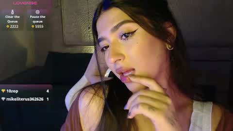 Snapshot of latina_mia chatting on 08/07/26, 09:17 miiiiiiaaaa online show from 08/07/26, 09:17
