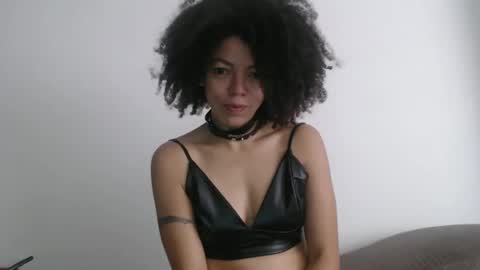 Latinacoka online show from 10/17/25, 01:03