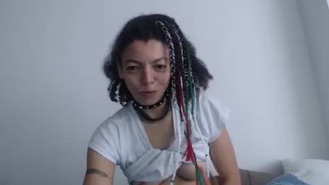 Latinacoka online show from 10/27/25, 01:59