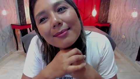 Snapshot of latinaholequeen chatting on 11/20/25, 02:50 EMMA online show from 11/20/25, 02:50