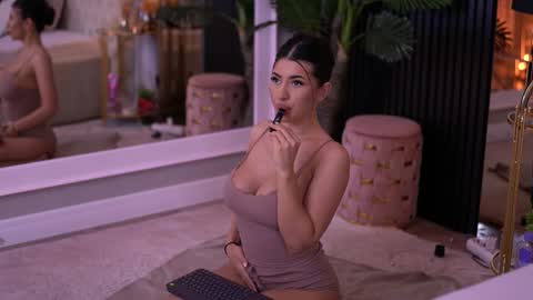 Latina online show from 03/28/26, 06:40