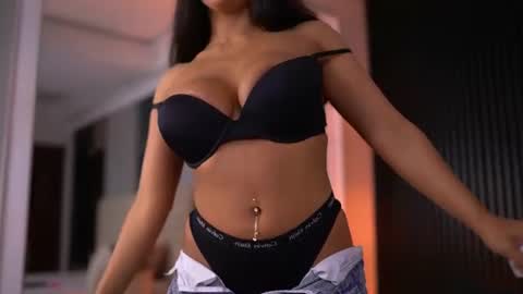Latina online show from 07/08/26, 06:12